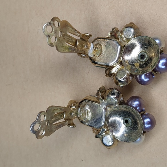 Vintage 60s Kramar Earrings AB Crystal Rhinestone Periwinkle Beaded Cluster - Picture 7 of 9